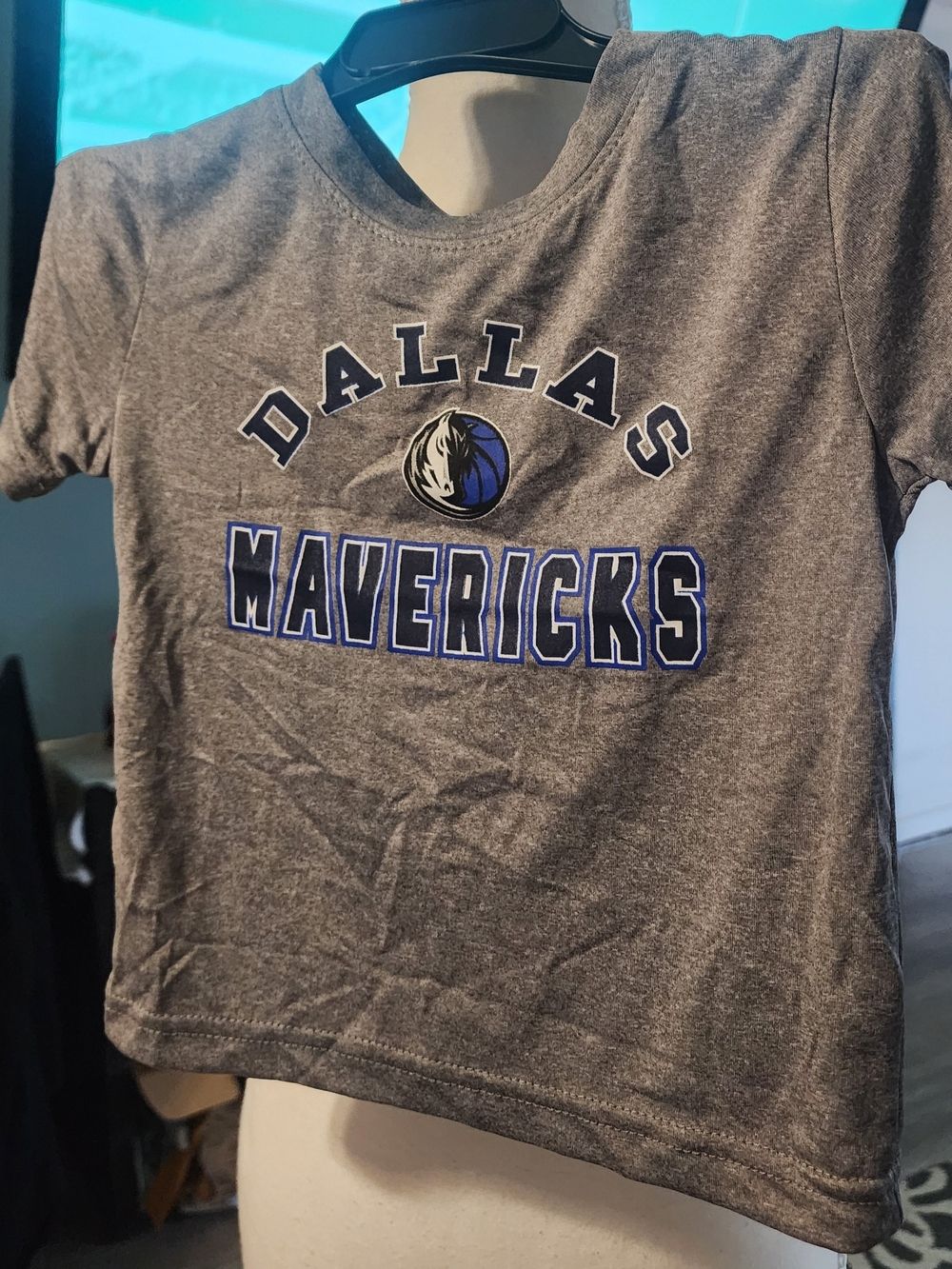 NBA Dallas Mavericks Gray Tee with Blue Logo Sz 2T